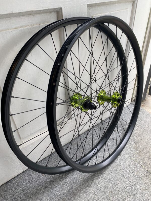 Zapletená kola 29" Müller's E30 BOOST, TLR, ořech XD, nosnost 175kg - Image 13