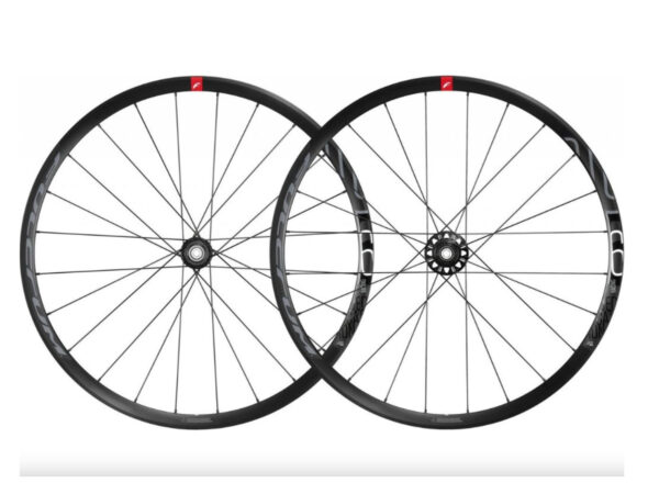 Zapletené kola silniční Fulcrum Racing 600 Disc centerlock př. 12x100mm, zd. 12x142mm HG