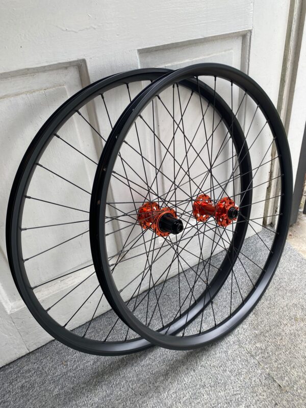 Zapletená kola 29" Müller's E30 BOOST, TLR, ořech XD, nosnost 175kg - Image 17