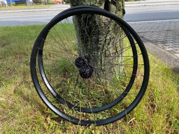 Zapletená kola 29" Müller's E30 BOOST, TLR, ořech XD, nosnost 175kg